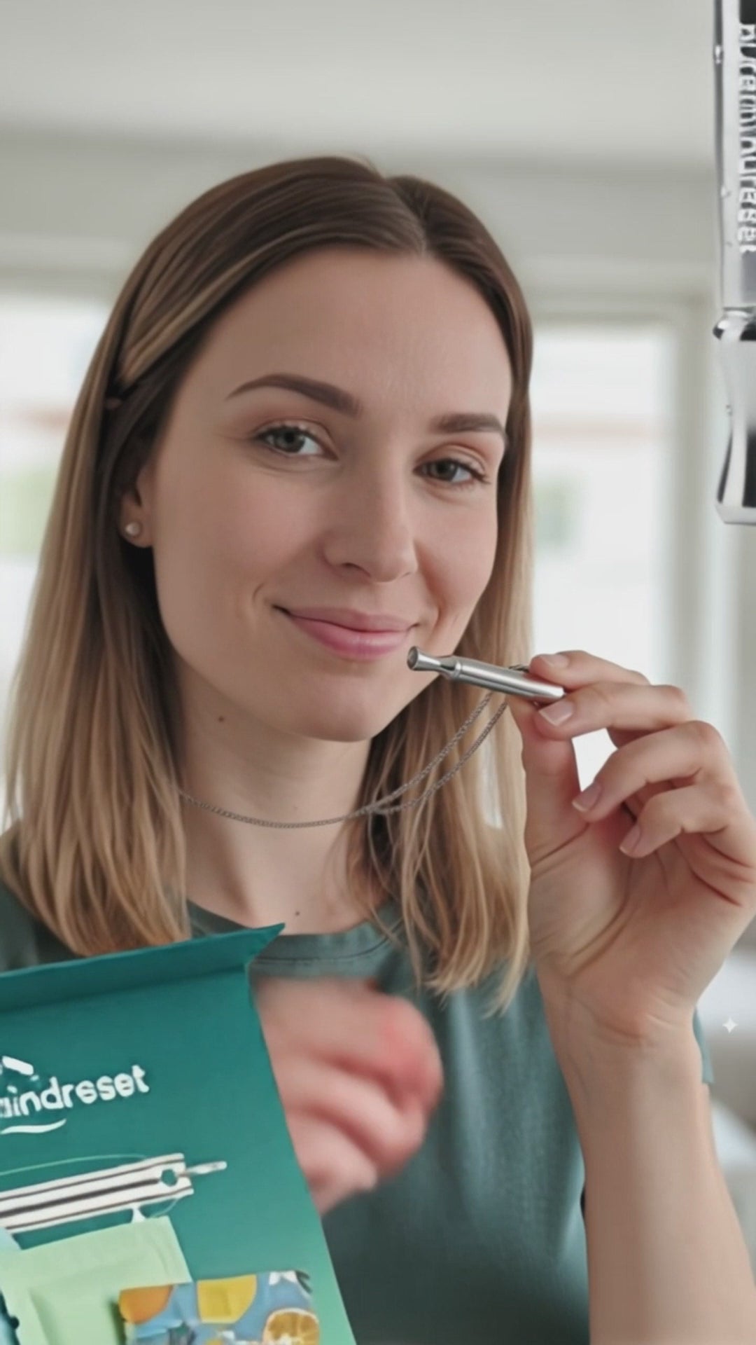 Breathe Necklace Quit Kit — 1 Flavor Pod + 21-Day Tracker